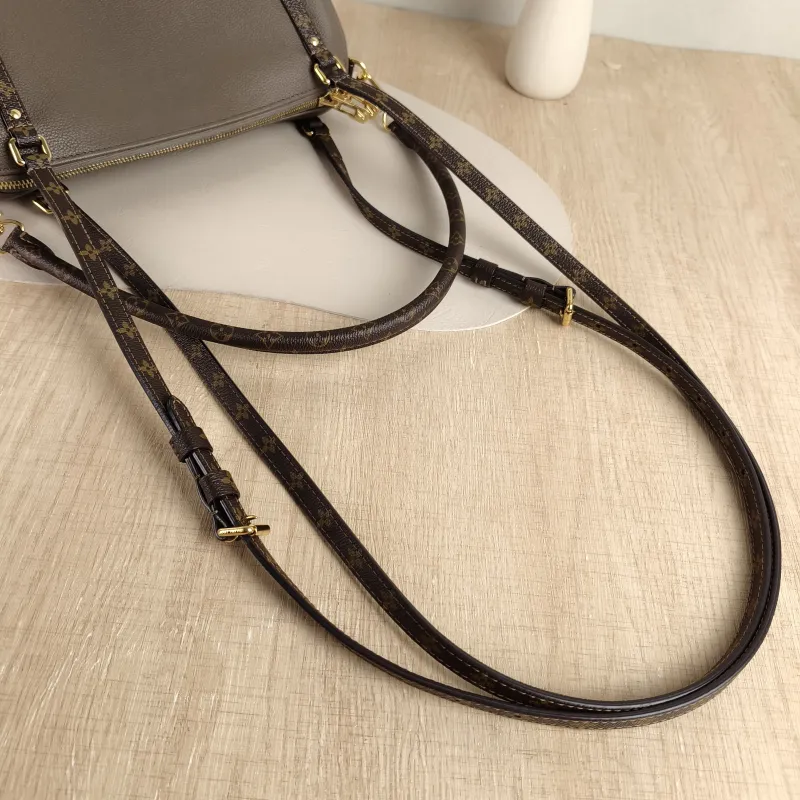 Louis Vuitton Shoulder Bag EXPRESS Shoulder Bag Grey Calfskin Small 26 × 13.5 × 17 cm — detail view 11 of 12