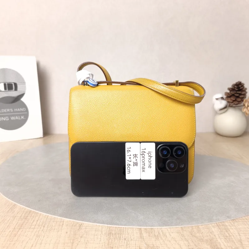 Hermès Crossbody Bag Constance 19 Gold-Tone Hardware Epsom Calfskinmini18 × 4 × 15 cm Conditioned — cover view 4 of 6