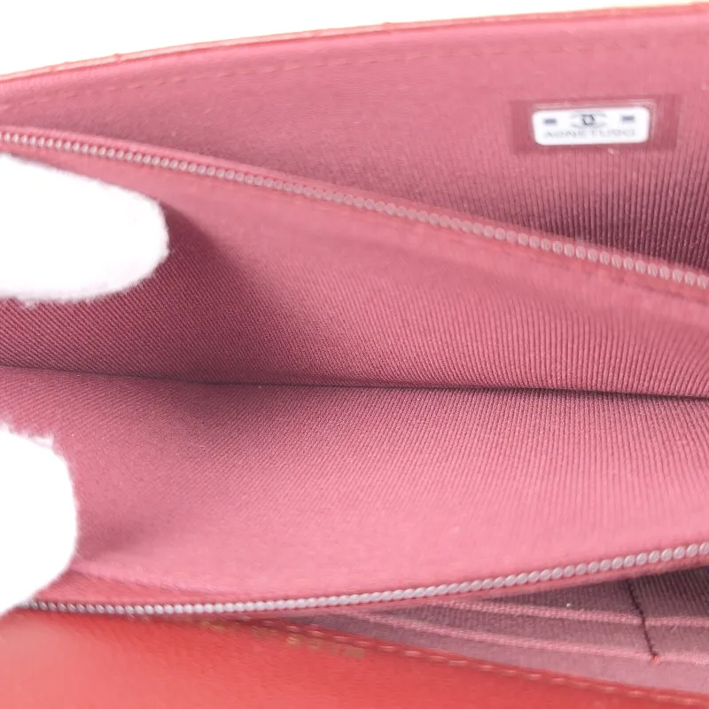 Chanel Crossbody Bag C woc Burgundy Lambskinmini19.2 × 3.5 × 12.3 cm — detail view 11 of 15