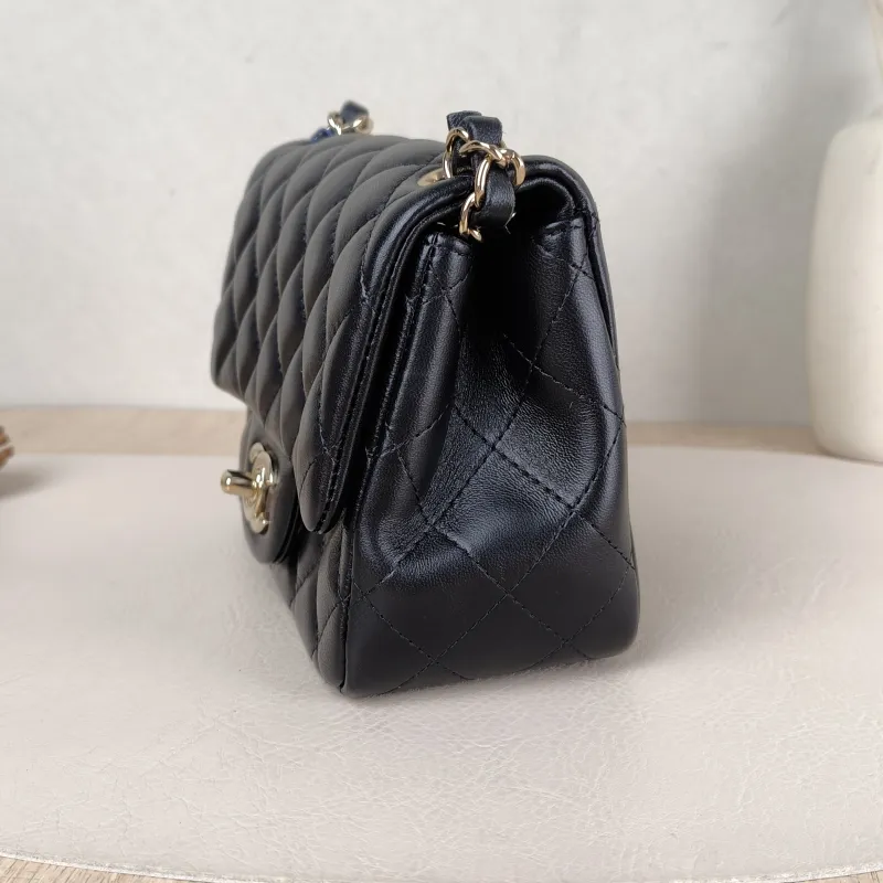 Chanel Crossbody Bag Classic Flap Mini CF Mini Black SL ambskin Mini 17 × 8 × 13.5 cm — detail view 11 of 13