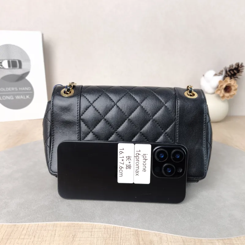 Chanel Crossbody Bag Crossbody Bag Black Calfskin One Size 21 × 5 × 13 cm 23 — cover view 4 of 5