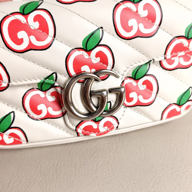 GUCCI Crossbody Bag GG Marmont Mini Marmont Mini White Calfskin Mini 16.5 × 4.5 × 9.5 cm — detail view 1 of 11
