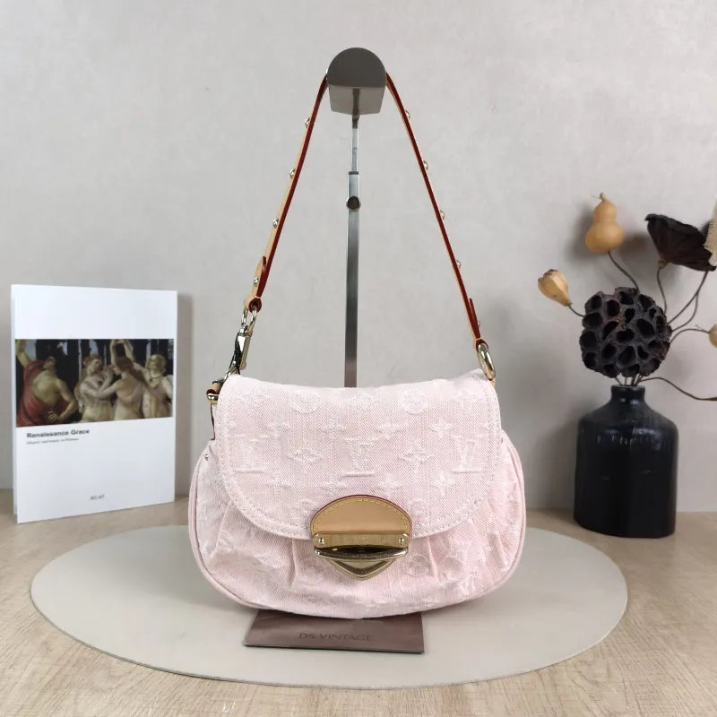 Louis Vuitton Shoulder Bag Sunset Pink One Size 27 × 3 × 18 cm