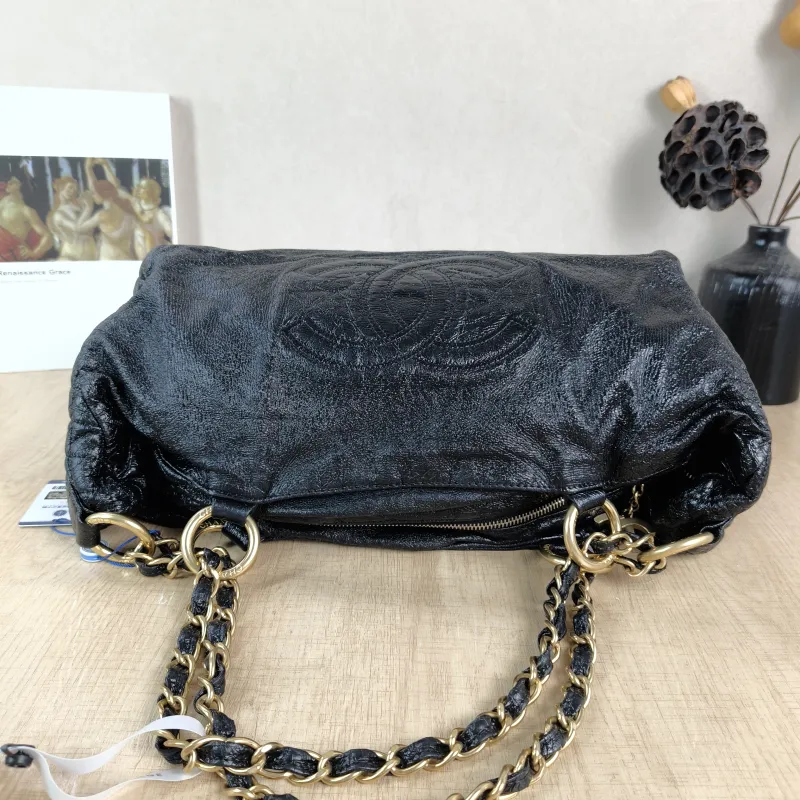 Chanel Shoulder Bag Tote Bag Black Calfskin One Size 32 × 14 × 19 cm 11 — detail view 10 of 11