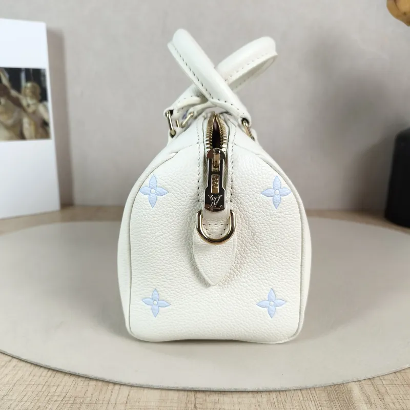 Louis Vuitton Crossbody Bag Speedy20 White · Blue Calfskin One Size 20.5 × 12 × 13.5 cm — detail view 4 of 12
