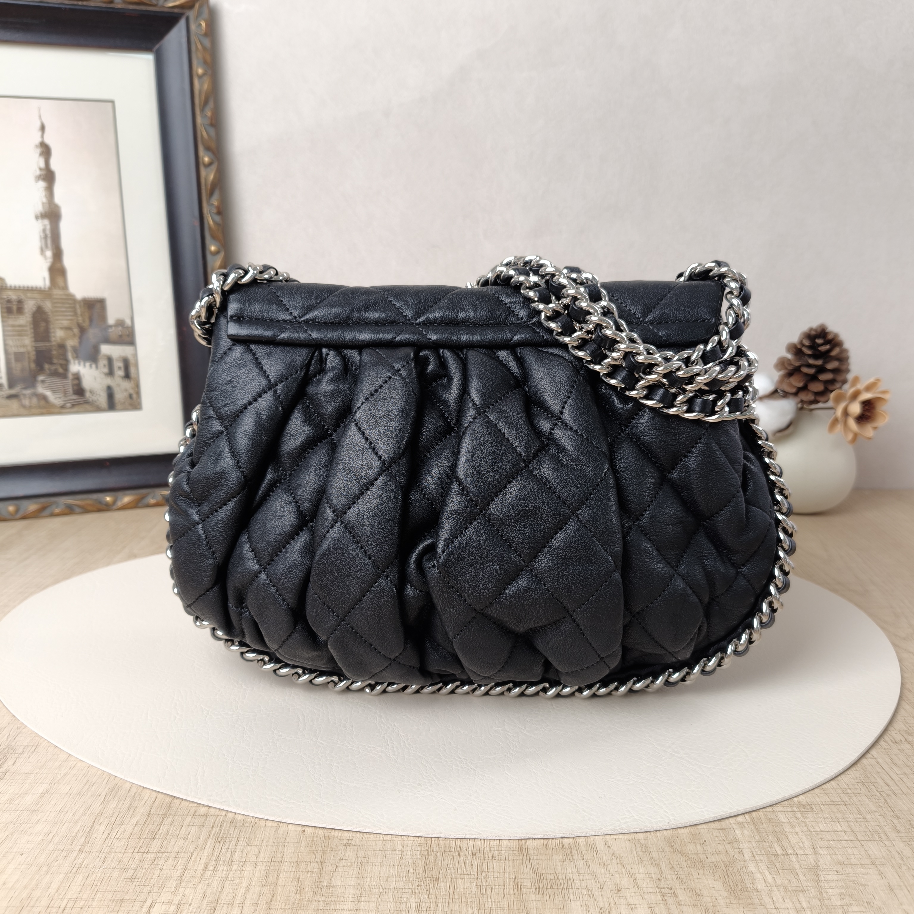 Chanel Shoulder Bag Black Calfskin One Size30 × 4 × 24 cm — cover view 2 of 11