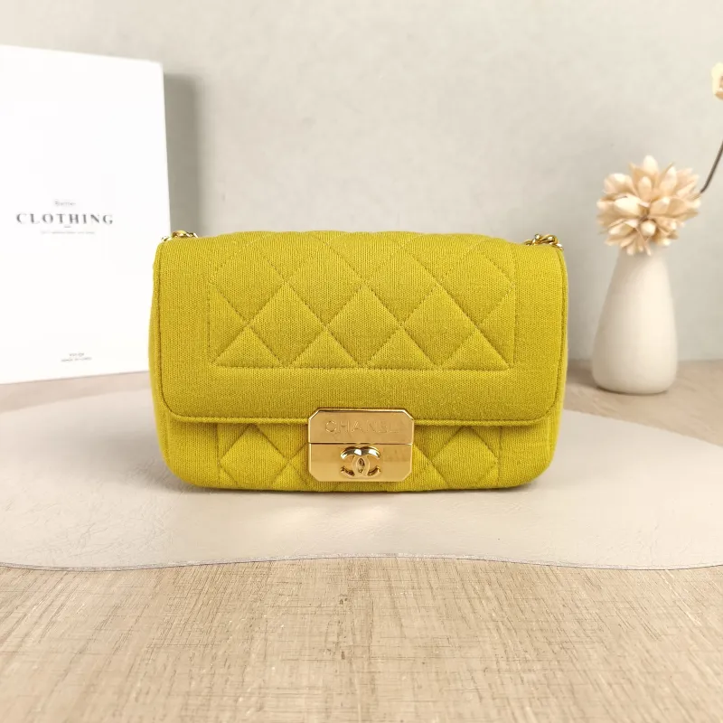 Chanel Crossbody Bag Crossbody Bag Yellow Canvas One Size19 × 6 × 12 cm
