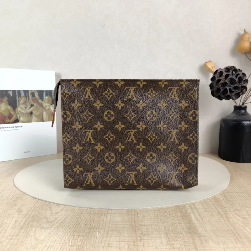 Louis Vuitton Clutch26 Monogram PVC Large25 × 5.5 × 20 cm