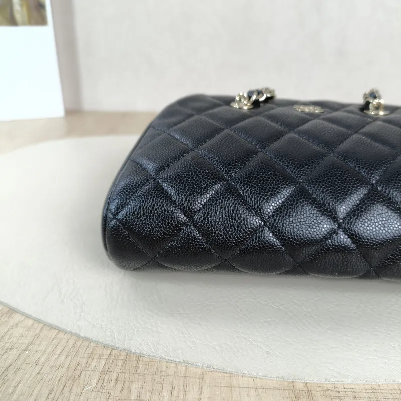 Chanel Shoulder Bag Bowling Bag Black Calfskin One Size19.5 × 5.5 × 12 cm — detail view 6 of 12