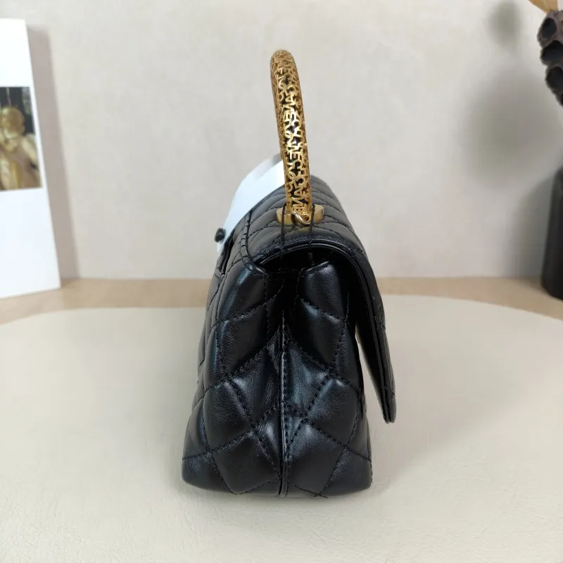 Chanel Top Handle Bag22a Coco Handle​Black CC alfskinmini19 × 9 × 13 cm — detail view 1 of 14