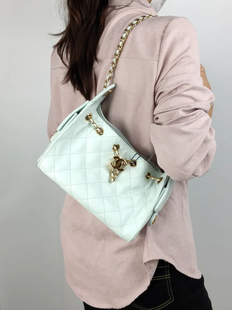 Chanel Crossbody Bag 25Bag Green Grained Calfskin Mini 22 × 12.5 × 20 cm — on-model view 2 of 2
