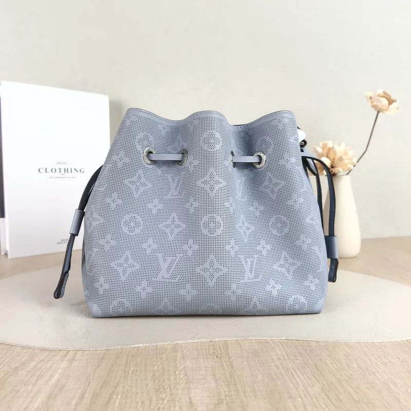 Louis Vuitton Crossbody Bag BELLA Blue Calfskin 22 × 14 × 20 cm