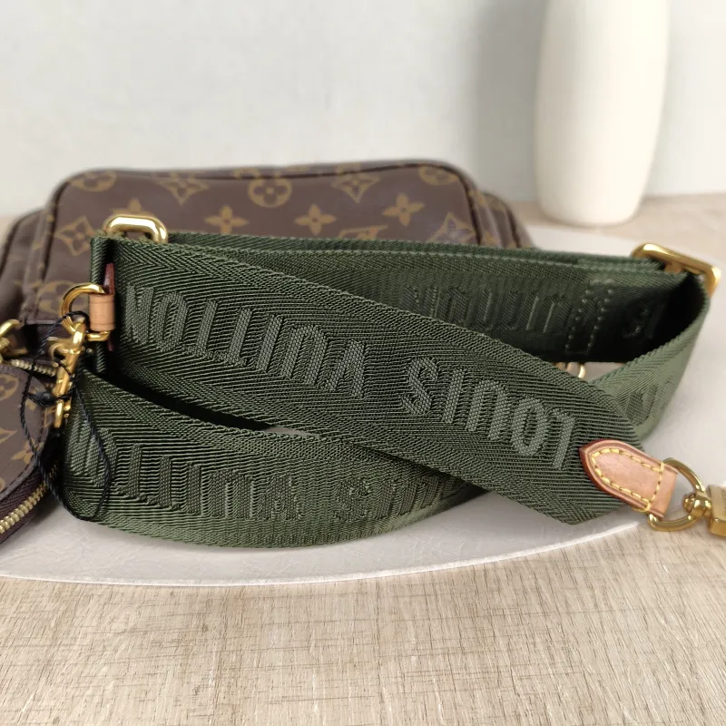 Louis Vuitton Crossbody Bag Multi Pochette Accessoires Shoulder Strap PVC Small 24 × 4 × 13.5 cm — detail view 8 of 15