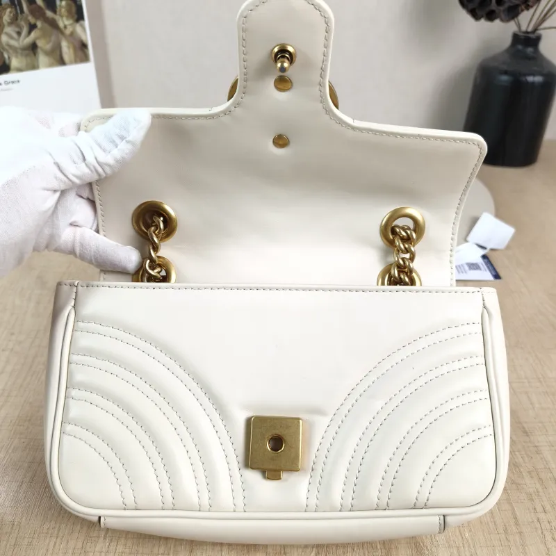 GUCCI Crossbody Bag GG Marmont Small Marmont 22White Calfskin Small22 × 6 × 13 cm — detail view 8 of 14