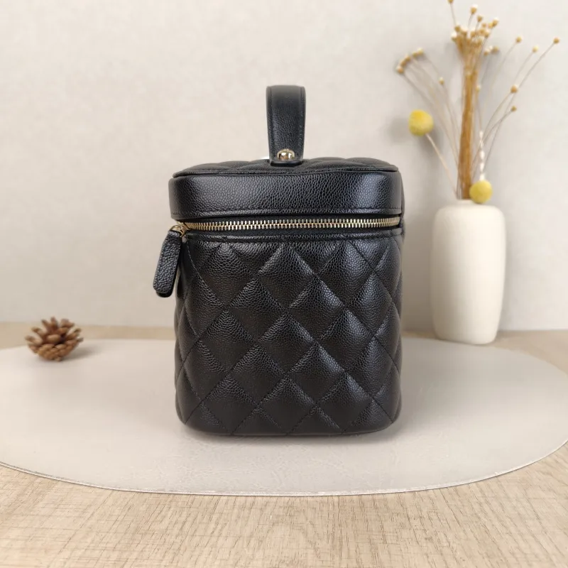 Chanel Top Handle Bag 22C Box Bag Cosmetic Bag Black Grained Calfskin 21 × 14 × 15 cm — detail view 5 of 15
