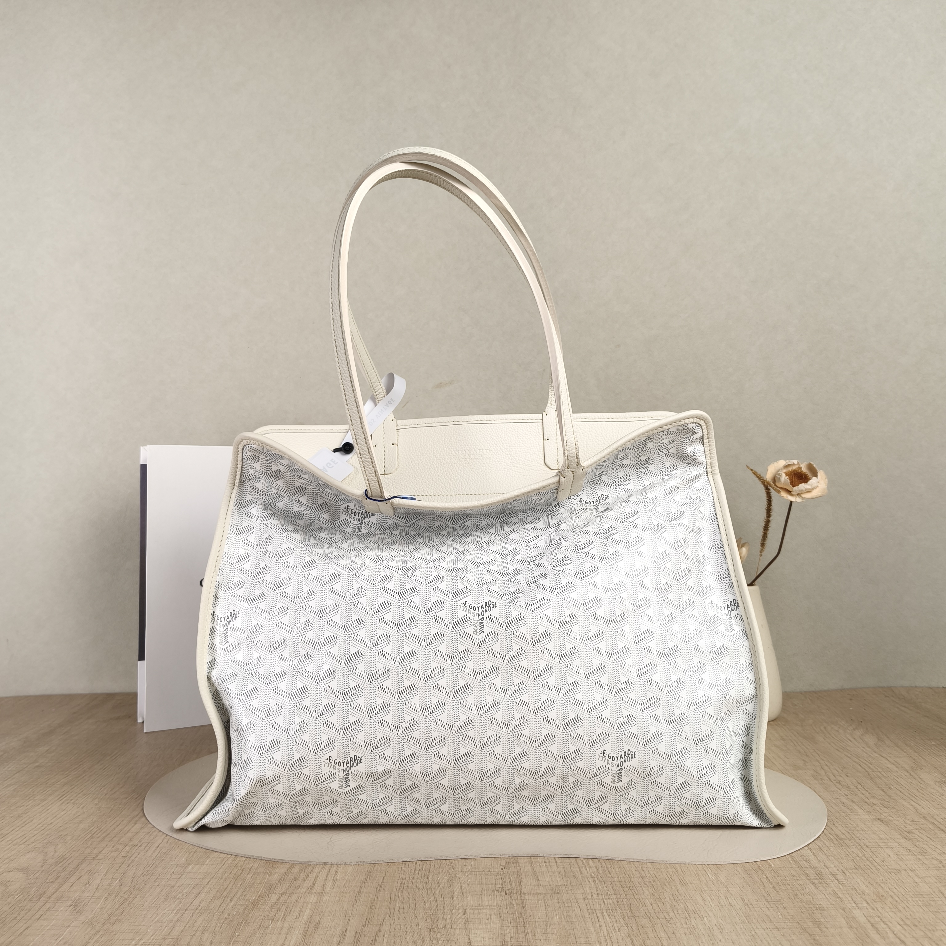 GOYARD Top Handle Baghardy y tote White PVC Small40 × 17 × 31 cm