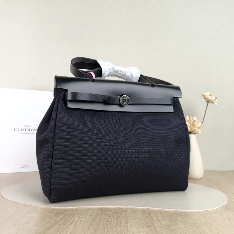 Hermès Shoulder Bag Herbag 31 Black Canvas Medium 31 × 10 × 25 cm z — cover view 4 of 5