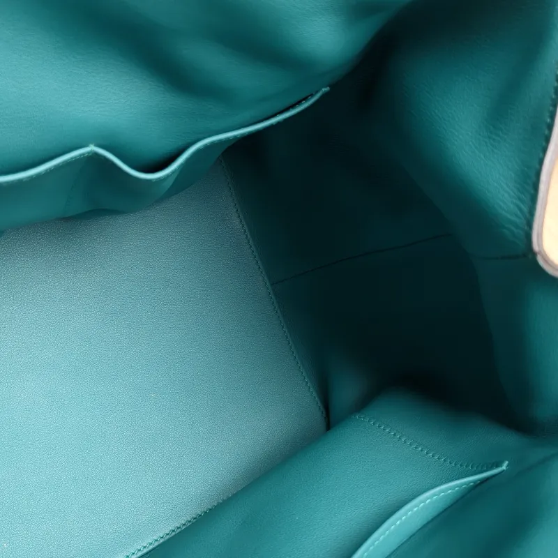 Hermès Top Handle Bag tool box Box Z6 Evercolor Calfskin Medium 26 × 18 × 20 cm R — detail view 2 of 10
