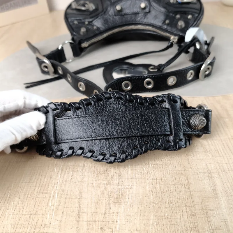 BALENCIAGA Crossbody Bag LE CAGOLE Black Lambskin XS 26 × 7 × 16 cm — detail view 2 of 11