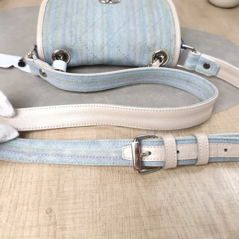 Chanel Crossbody Bag Crossbody Bag One Size17 × 6 × 14 cm — detail view 10 of 15