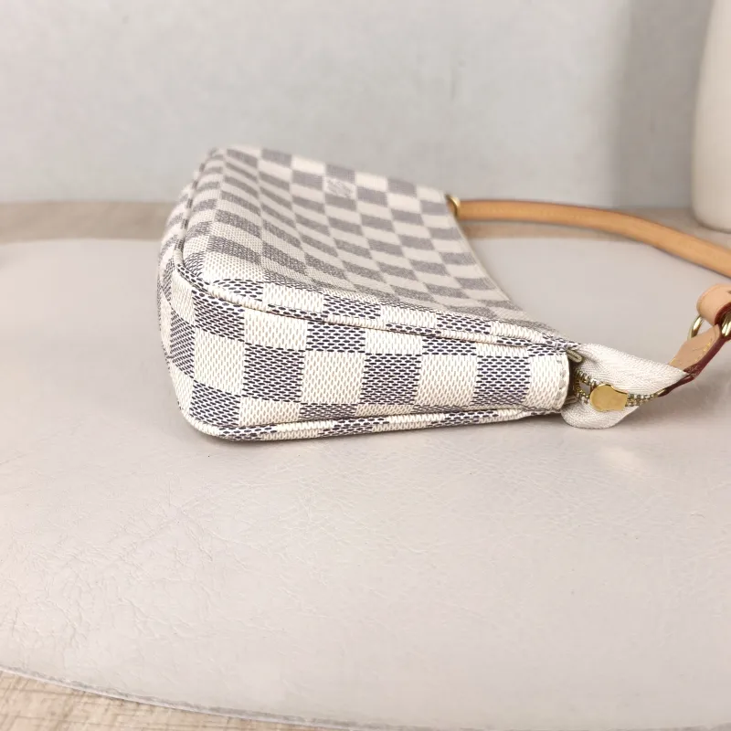 Louis Vuitton Shoulder Bag Vintage PVC Large 21 × 3 × 13 cm — detail view 4 of 10