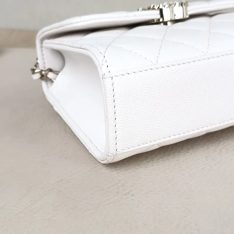Chanel Crossbody Bag kelly White Gold Grained Calfskin nano 15 × 5 × 11 cm — detail view 3 of 13