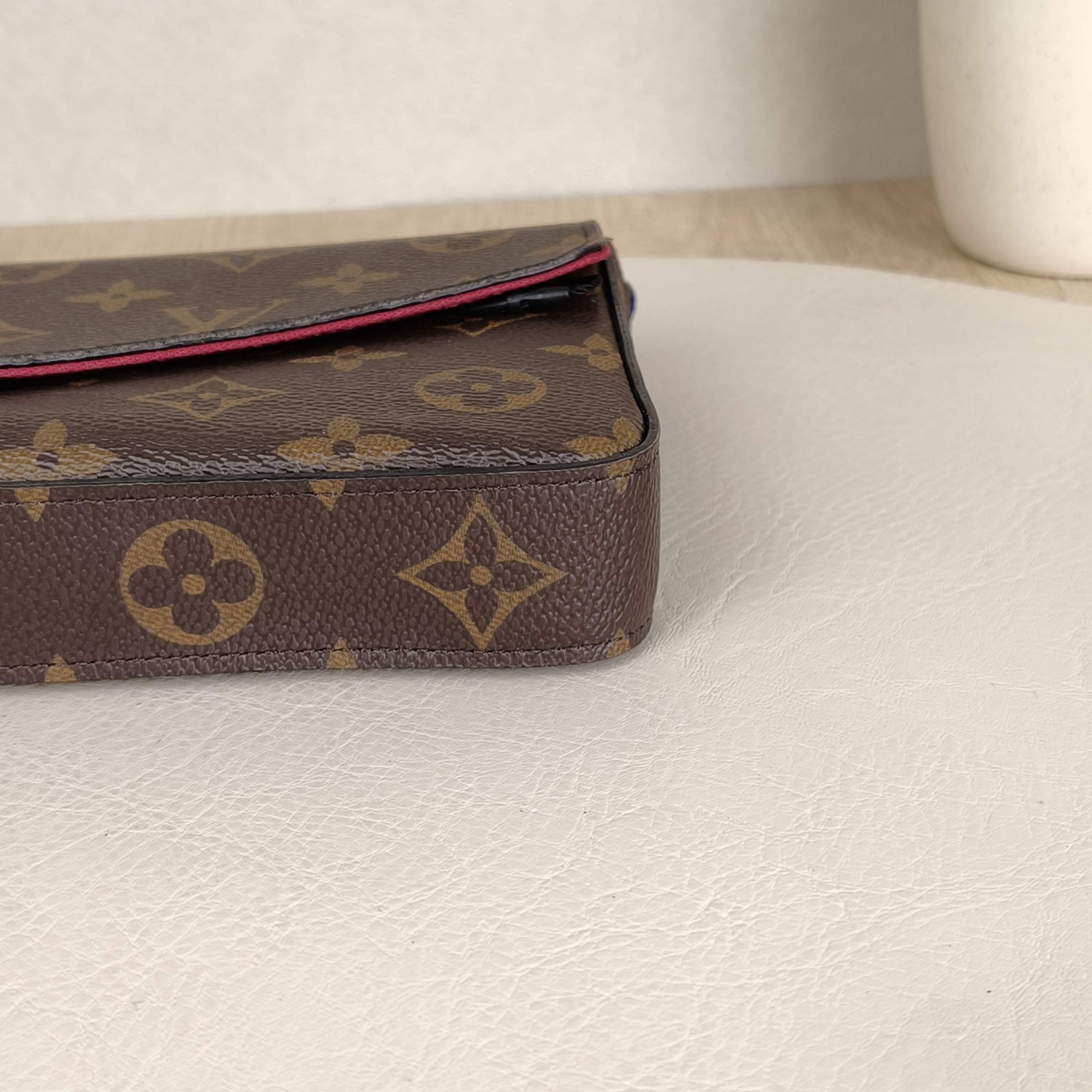 Louis Vuitton Crossbody Bag Pochette Félicie Monogram PVC Small21 × 3 × 12 cm — cover view 9 of 9