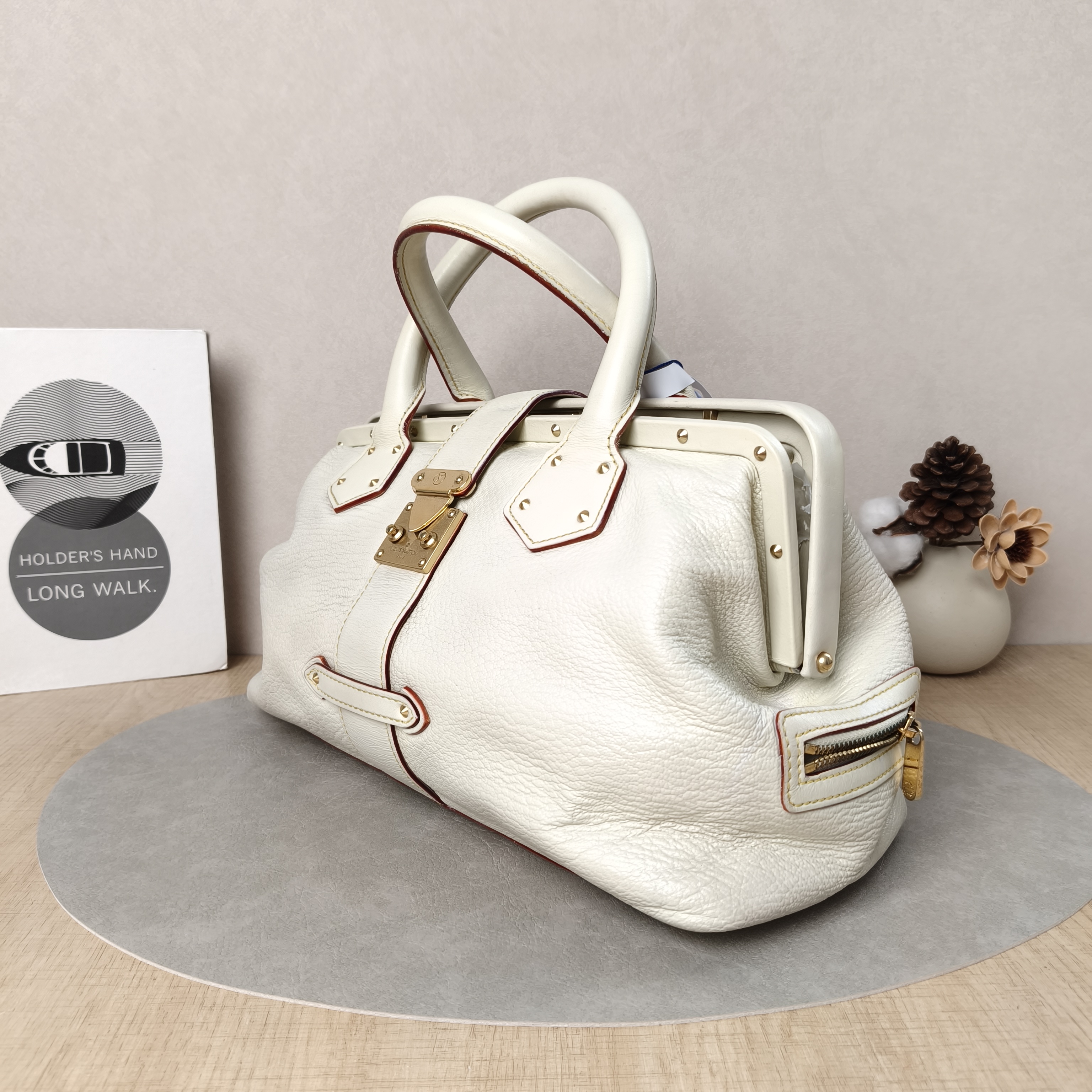 Louis Vuitton Top Handle Bag Suhali Vintage White Calfskin One Size33 × 14 × 21 cm — cover view 4 of 5
