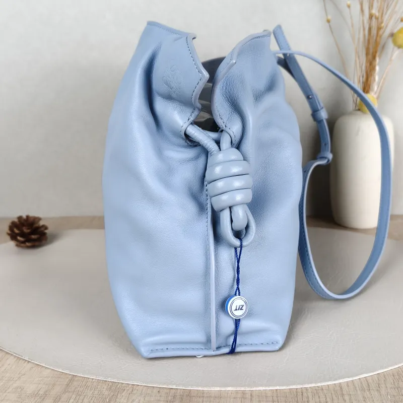 LOEWE Crossbody Bag Flamenco Blue Calfskin Medium30 × 10.5 × 20 cm — detail view 7 of 11
