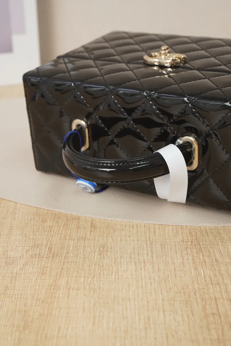 Chanel 25a Small Black Patent Leather Microchip Edition · 18 × 8 × 14.5 cm — detail view 10 of 18