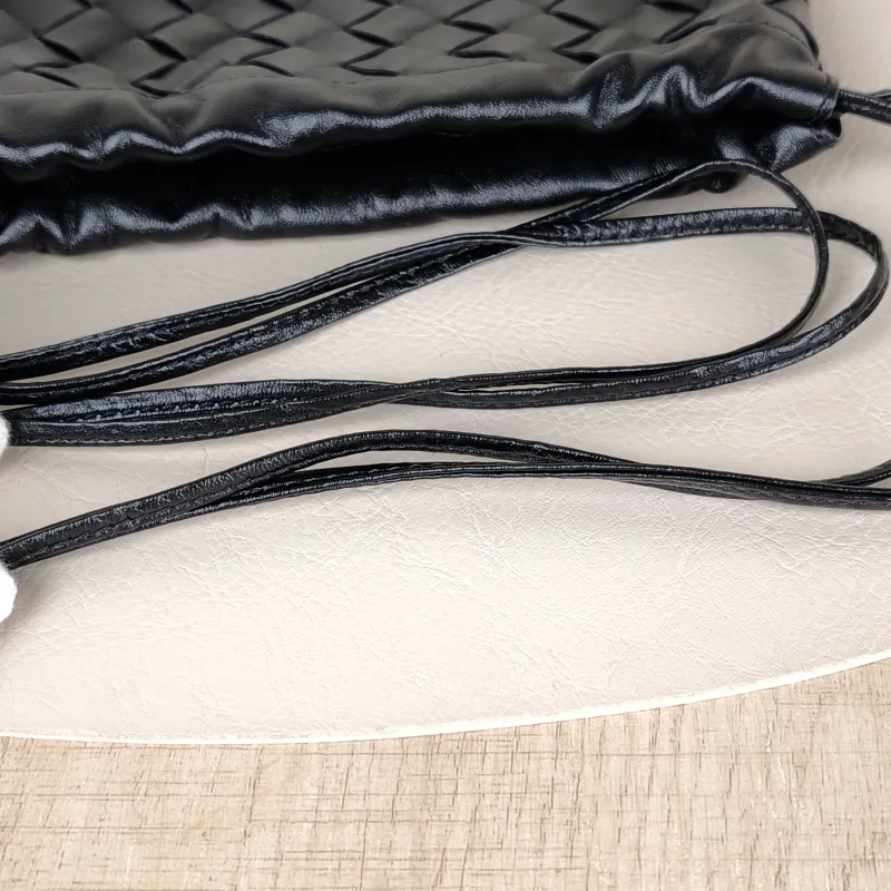 Bottega Veneta Shoulder Crossbody Bag Black Lambskin One Size20.5*15.5 — detail view 7 of 8