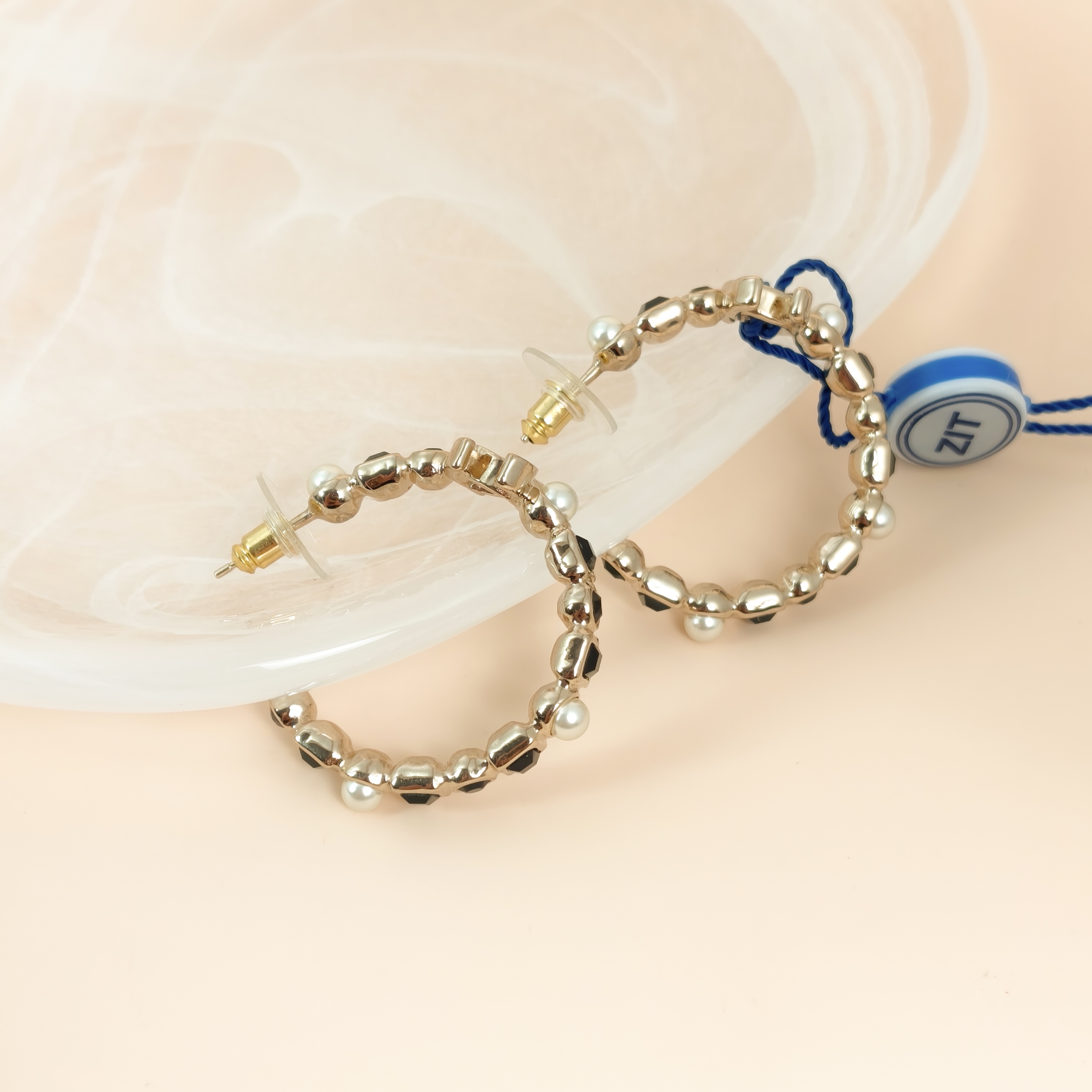 Chanel Earrings c Pearl Earrings Gold · One Size — cover view 5 of 7