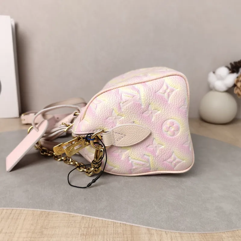 Louis Vuitton Crossbody Bag Speedy20 Calfskin One Size 20.5 × 12 × 13.5 cm — detail view 7 of 11