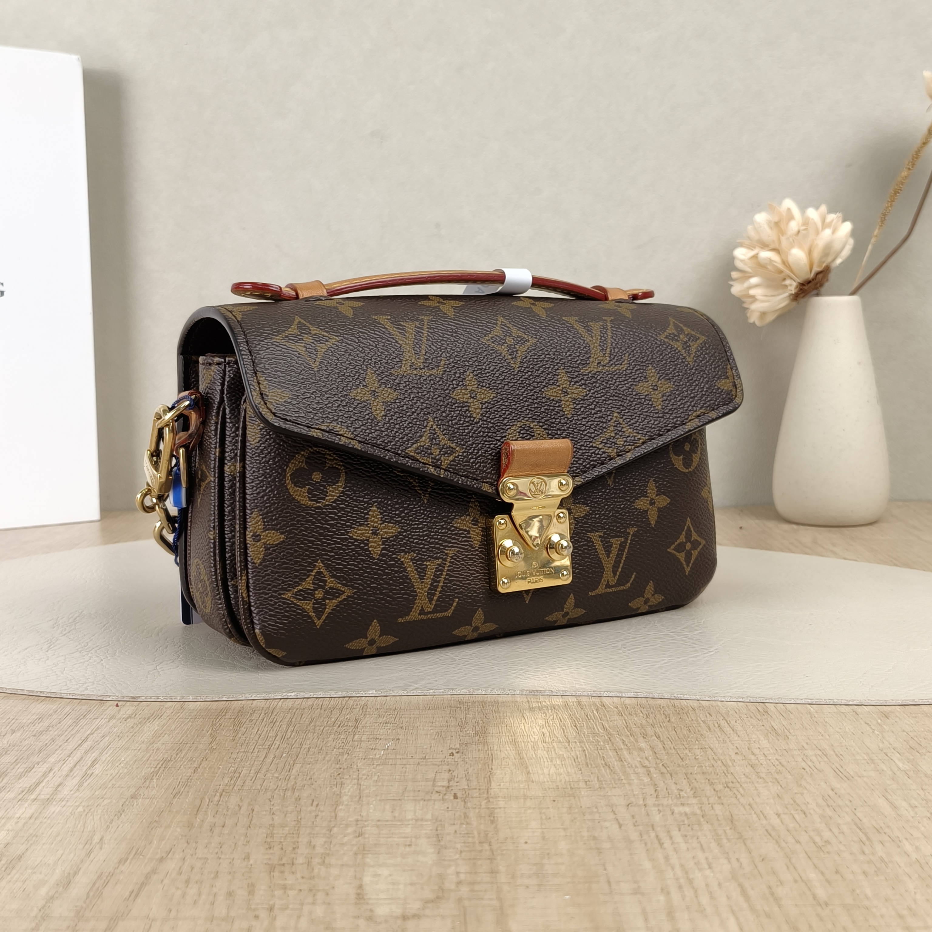 Louis Vuitton Crossbody Bag Pochette Métis East West Monogram PVC Small21.5 × 6 × 13.5 cm — cover view 3 of 6