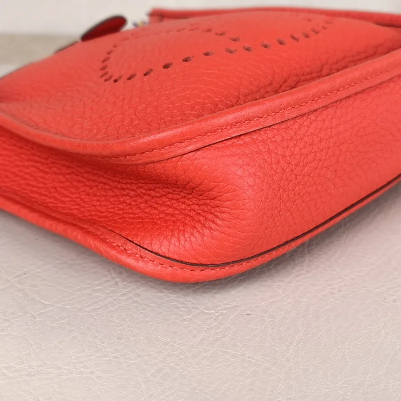 Hermès Crossbody Bag Evelyne Mini 16 Mini 16 S3 Red TC Calfskin Mini 17 × 5.5 × 18 cm Y — detail view 4 of 8
