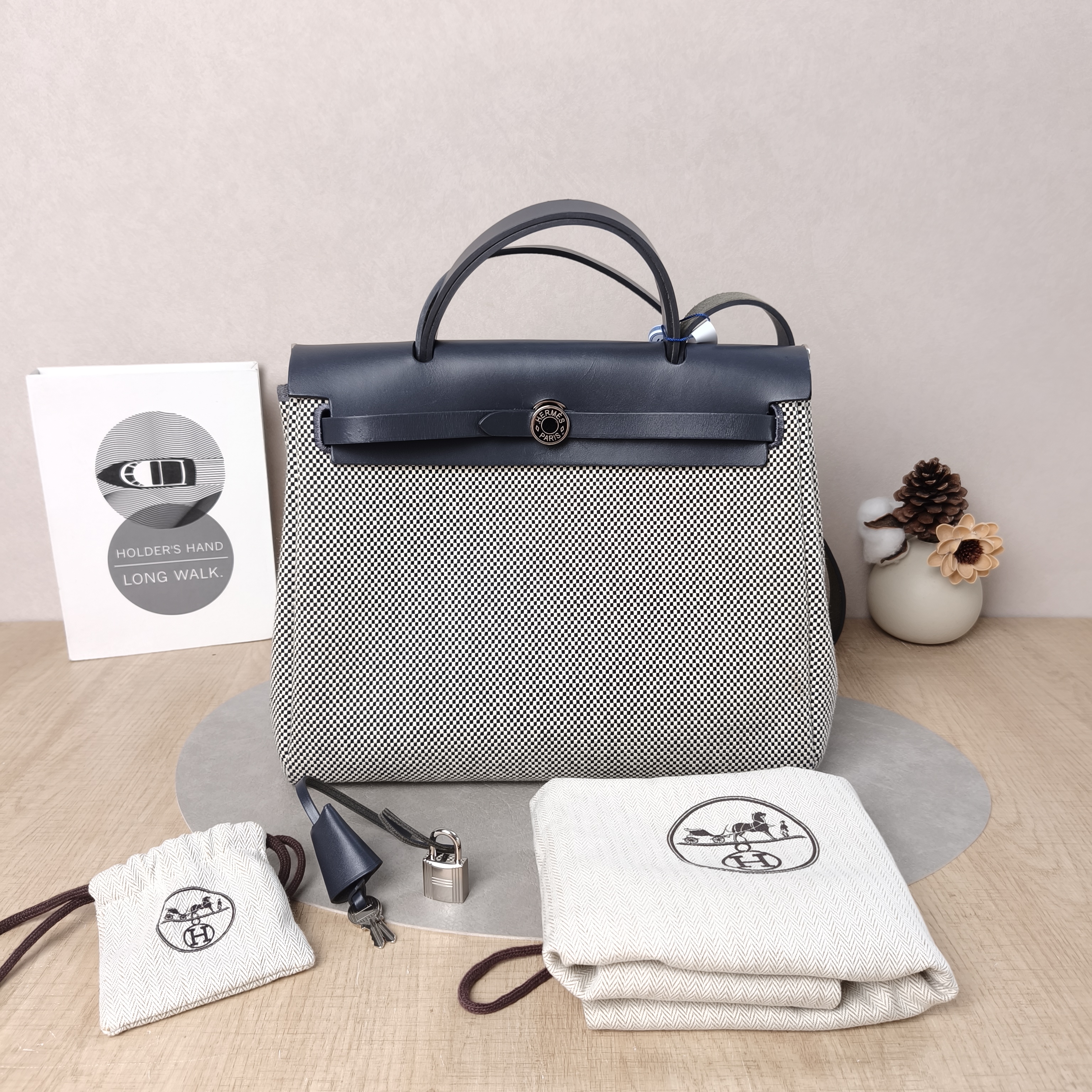 Hermès Crossbody Bag Herbag 31 Colorblock Canvas Medium30.5 × 11 × 25.5 cm — cover view 6 of 6