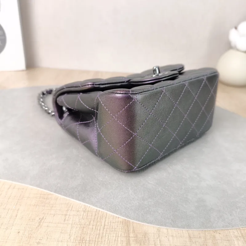 Chanel Crossbody Bag Classic Flap Mini CF Mini Lambskin One Size 17 × 8 × 13.5 cm 24 — detail view 10 of 11