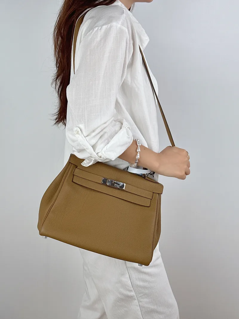 Hermès Shoulder Bag Kelly 28 Silver-Tone Hardware2S Togo Calfskin Medium28 × 10 × 22 cm — on-model view 2 of 2