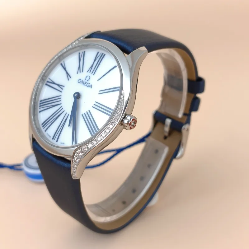 OMEGA Watch Collection Watch White 39mm — cover view 8 of 9