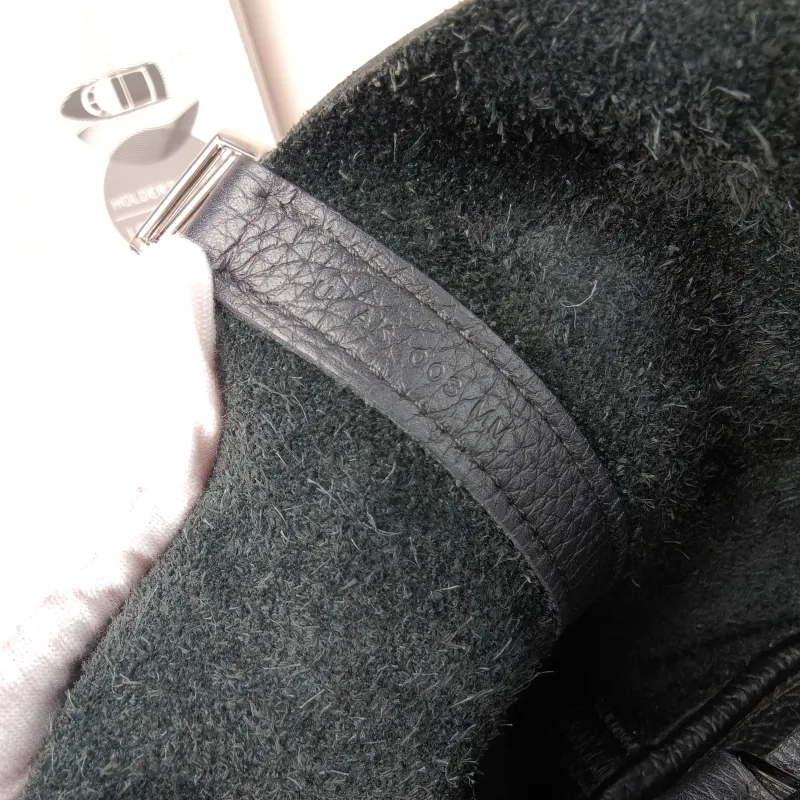 Hermès Top Handle Bag Picotin Lock 18 18Black Clemence Taurillon TC Calfskin Small18 × 13 × 19 cm — detail view 4 of 13