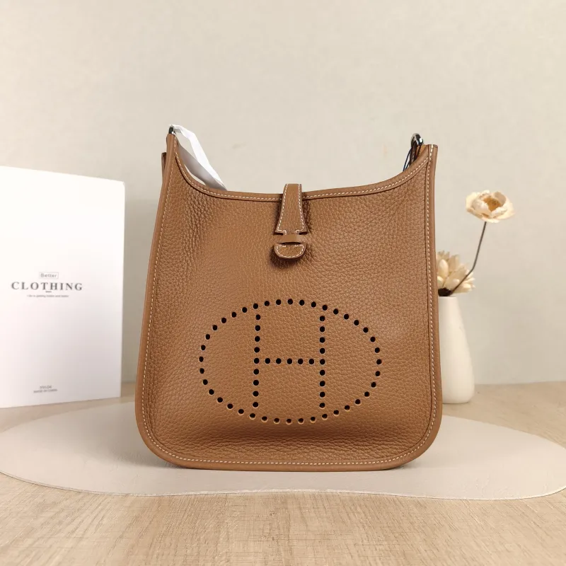 Hermès Crossbody Bag Evelyne 23 23 TC Calfskin One Size23 × 6 × 24 cm