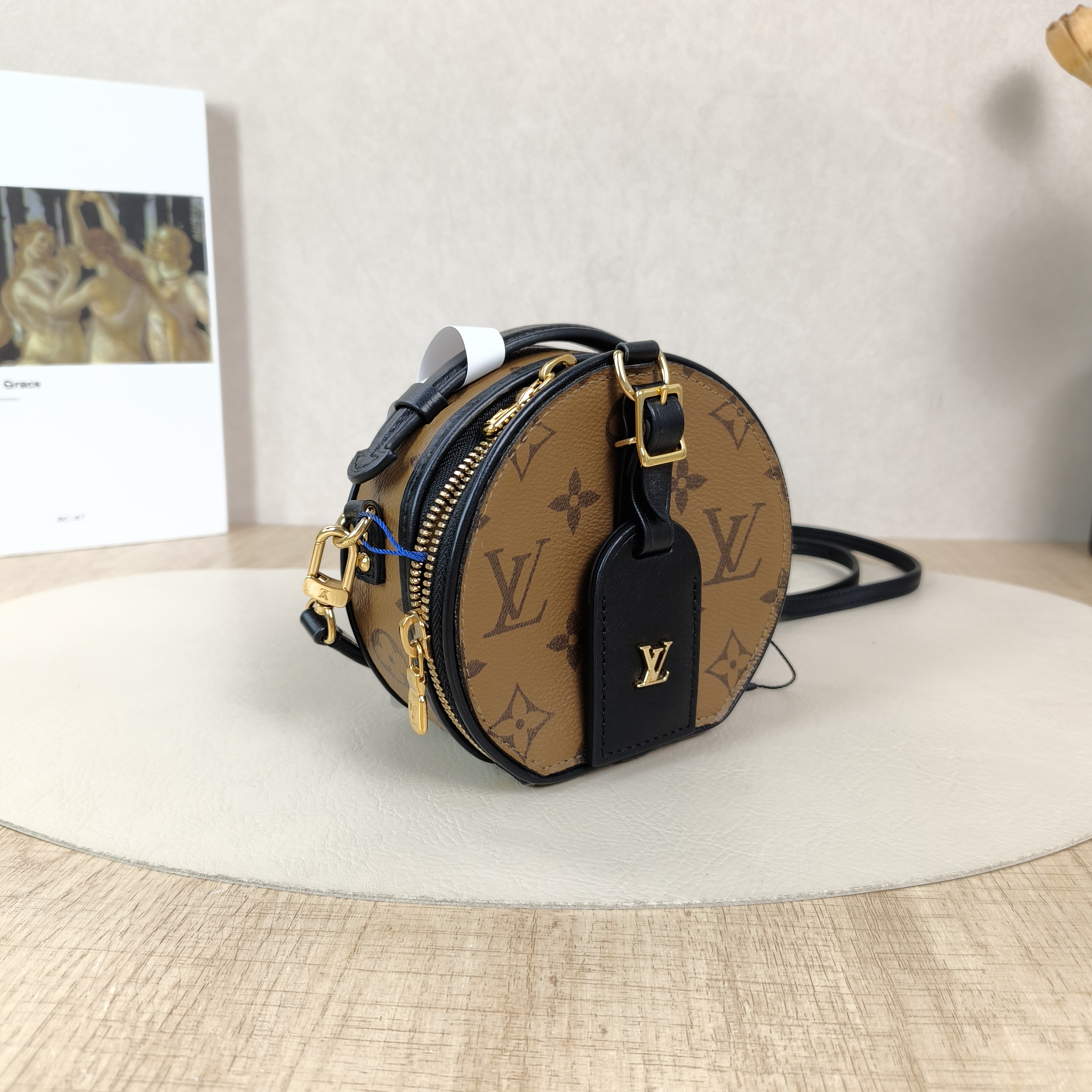 Louis Vuitton Crossbody Bag Mini BOITE CHAPEAU Monogram PV Cmini13 × 6.5 × 12 cm — cover view 5 of 6