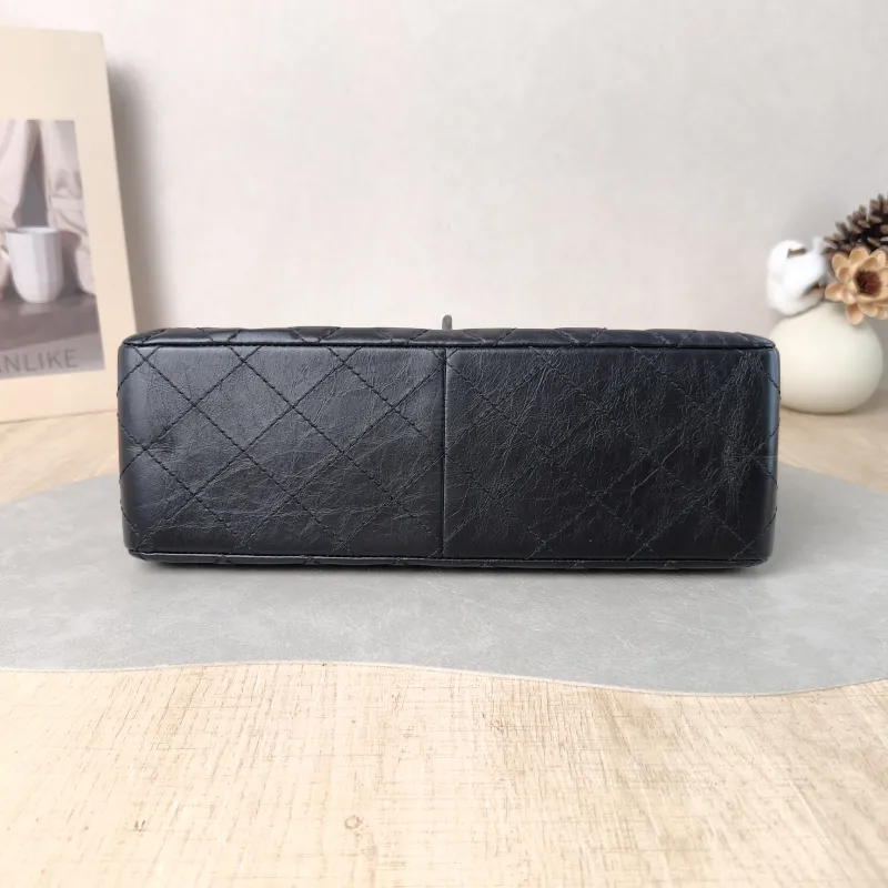 Chanel Shoulder Bag 2.55 Black Calfskin Medium 28 × 7.5 × 19.5 cm 27 — cover view 2 of 5