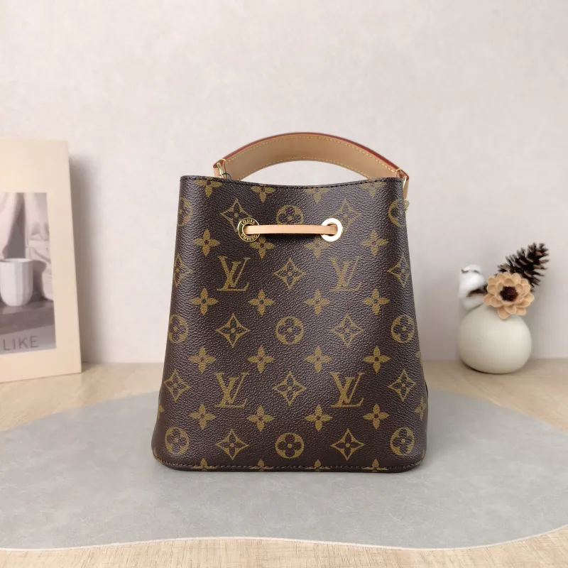 Louis Vuitton Crossbody Bag NÉONOÉ Bucket Bag BB Monogram PVC BB 20 × 13 × 20 cm — cover view 2 of 6