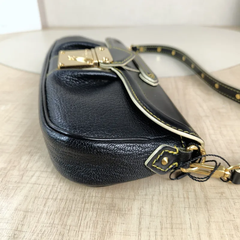 Louis Vuitton Suhali Vintage Black Calfskin One Size 23 × 4 × 12 cm — detail view 6 of 12