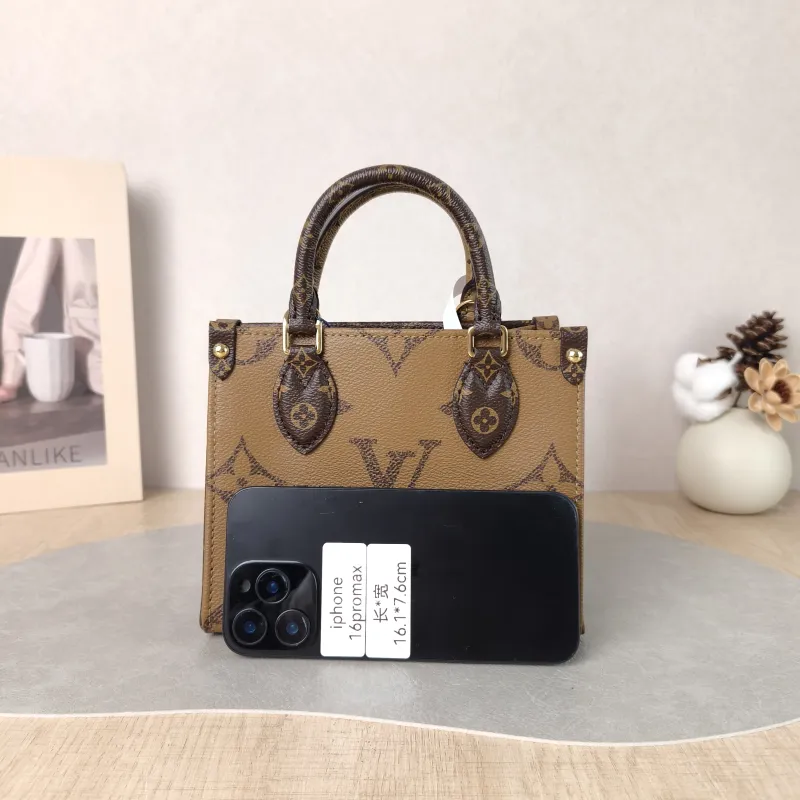 Louis Vuitton Crossbody Bag Onthego BB Monogram PVC BB 18 × 8.5 × 15 cm — cover view 2 of 6