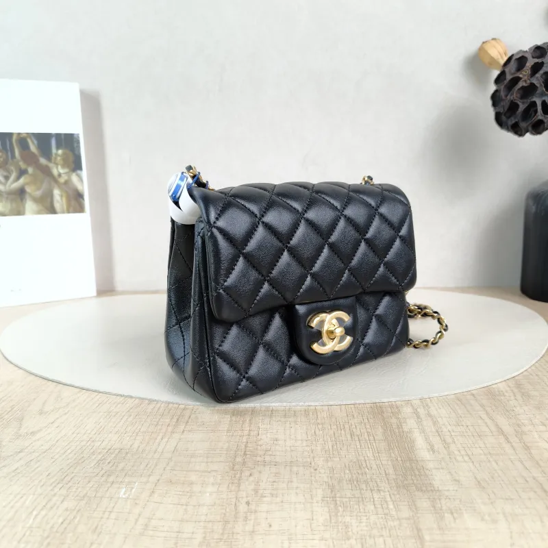 Chanel Crossbody Bag c Black Lambskin Mini 17 × 8 × 13.5 cm — cover view 2 of 5