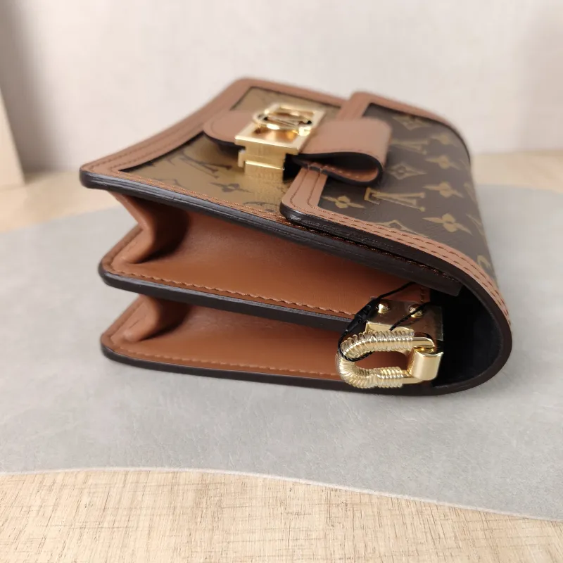 Louis Vuitton Crossbody Bag Dauphine Monogram PVC Mini 20 × 9 × 15 cm — detail view 2 of 14