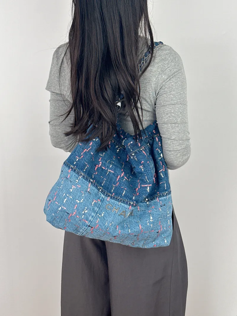 Chanel Shoulder Bag 22Bag Blue Colorblock Medium 39 × 8 × 42 cm — on-model view 1 of 2