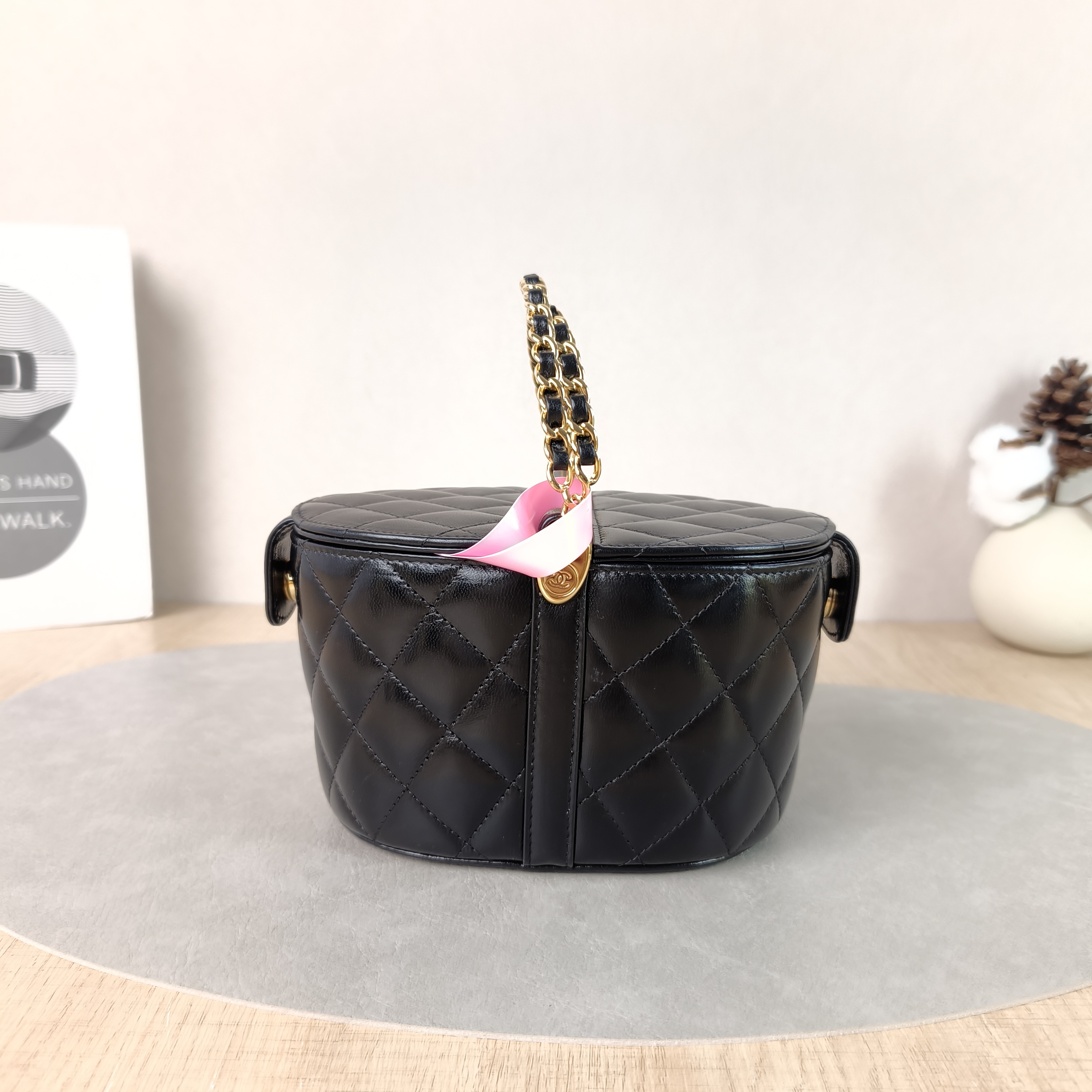 Chanel Crossbody Bag Cosmetic Bag Black Lambskin One Size15 × 10 × 10 cm — cover view 6 of 7